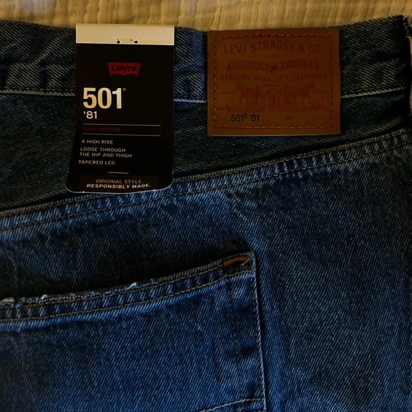 Levi’s 501 ‘81 Classic Wash Denim - Picture 4 of 6
